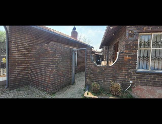 3 BEDROOM HOUSE FOR SALE IN BRACKENDOWNS